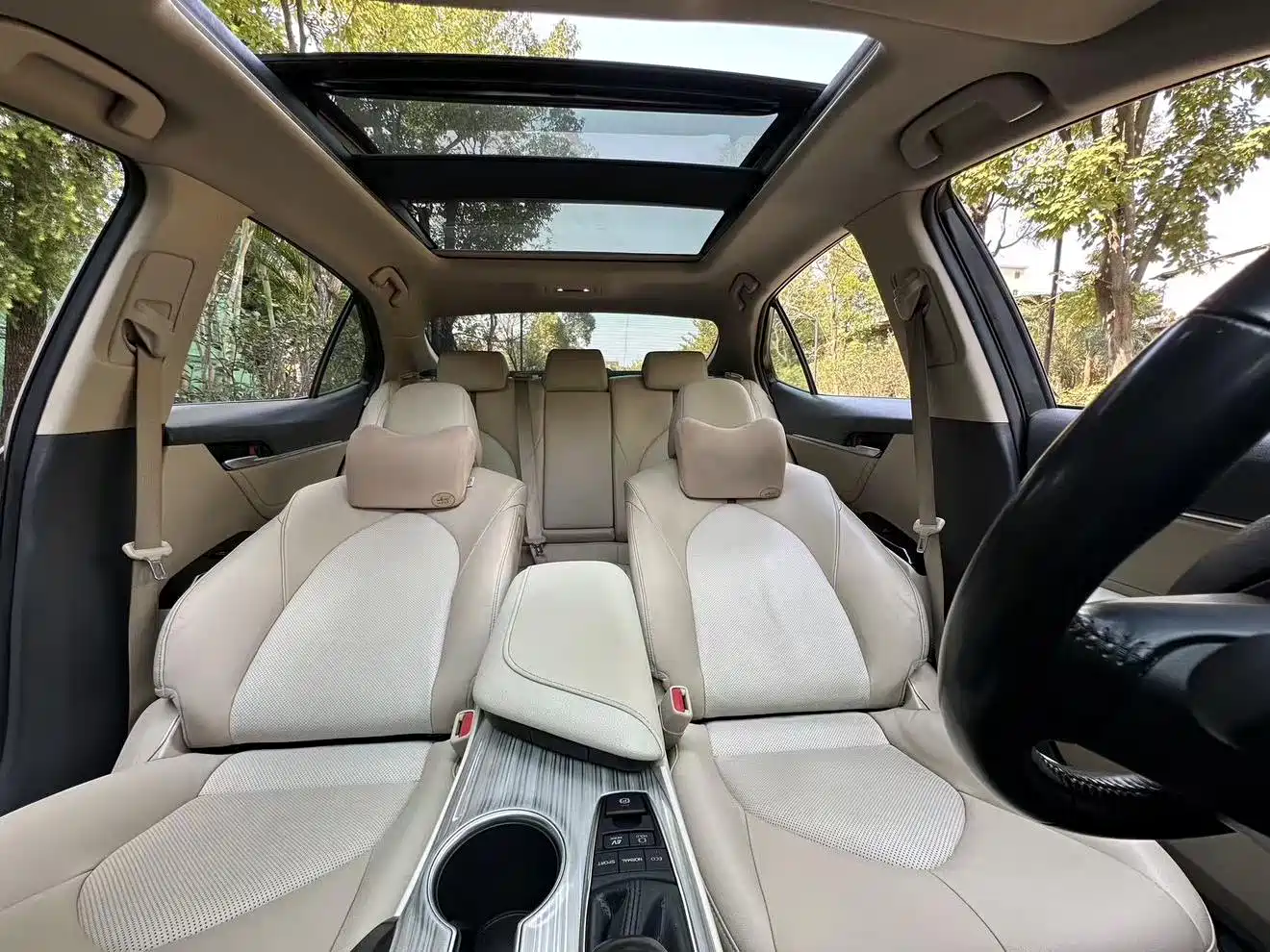 Toyota Camry 2018 Hybrid 2.5HG Luxury Edition фото 13