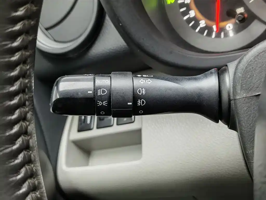 Toyota RAV4 Rongfang 2009 2.4L Automatic Luxury Edition фото 21