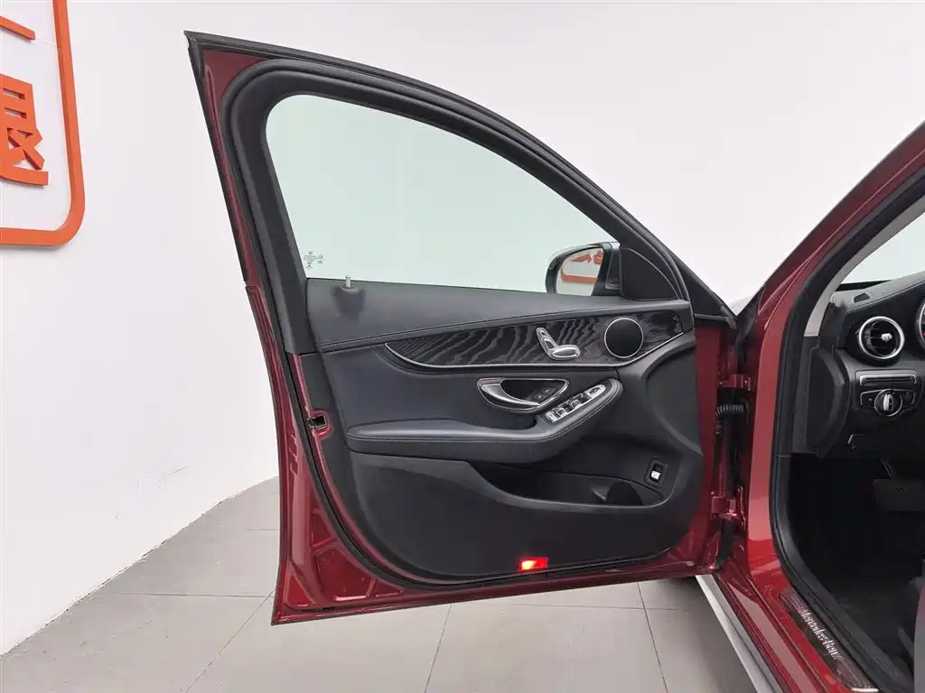 Mercedes-Benz C-Class 2015 Facelift C 180 L Sport фото 8