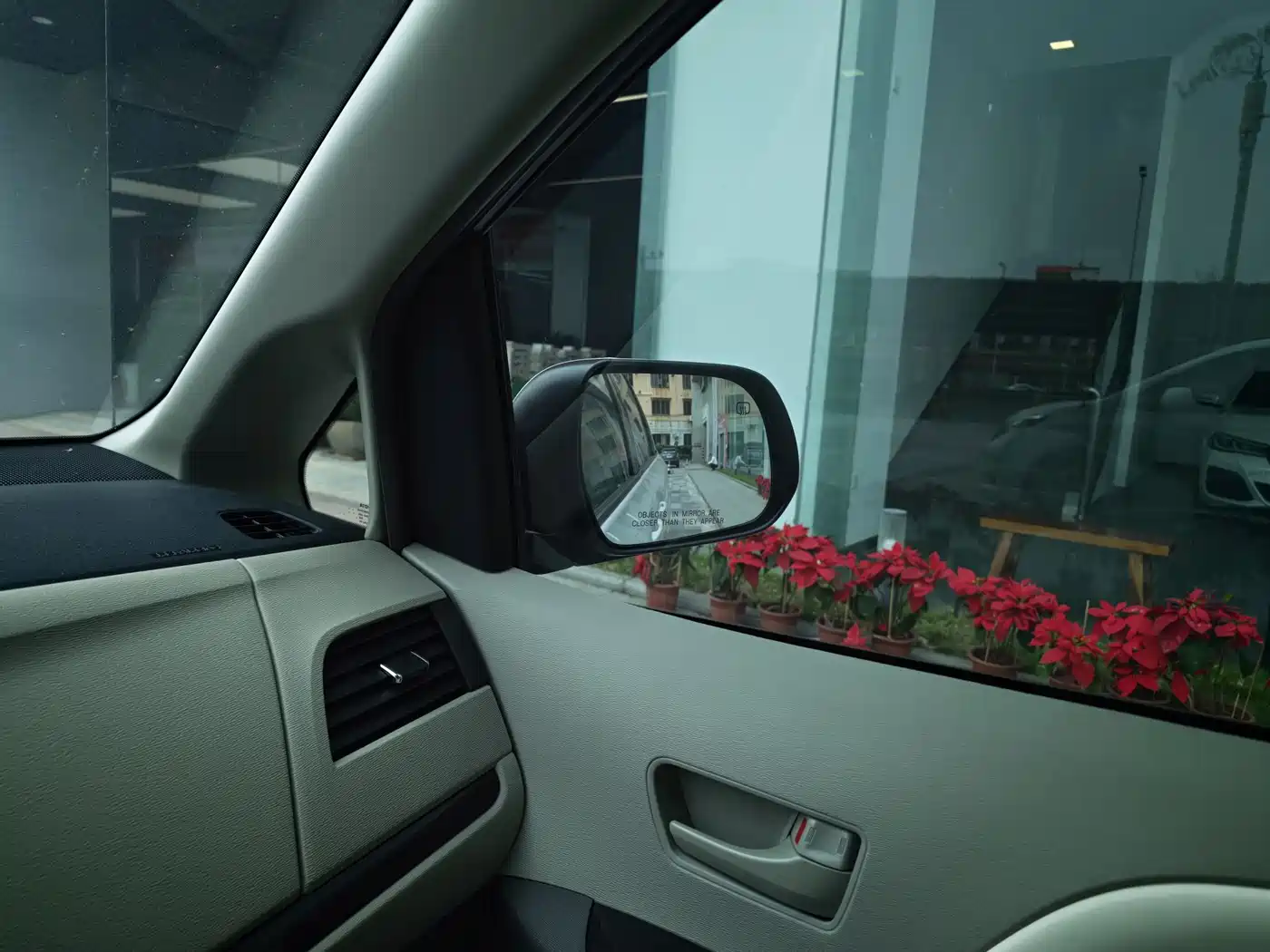 Toyota Sienna 2013 3.5L 4WD Automatic фото 19