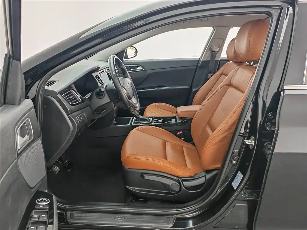 Hyundai Mistra 2014 1.8L Auto Comfort GL фото 10
