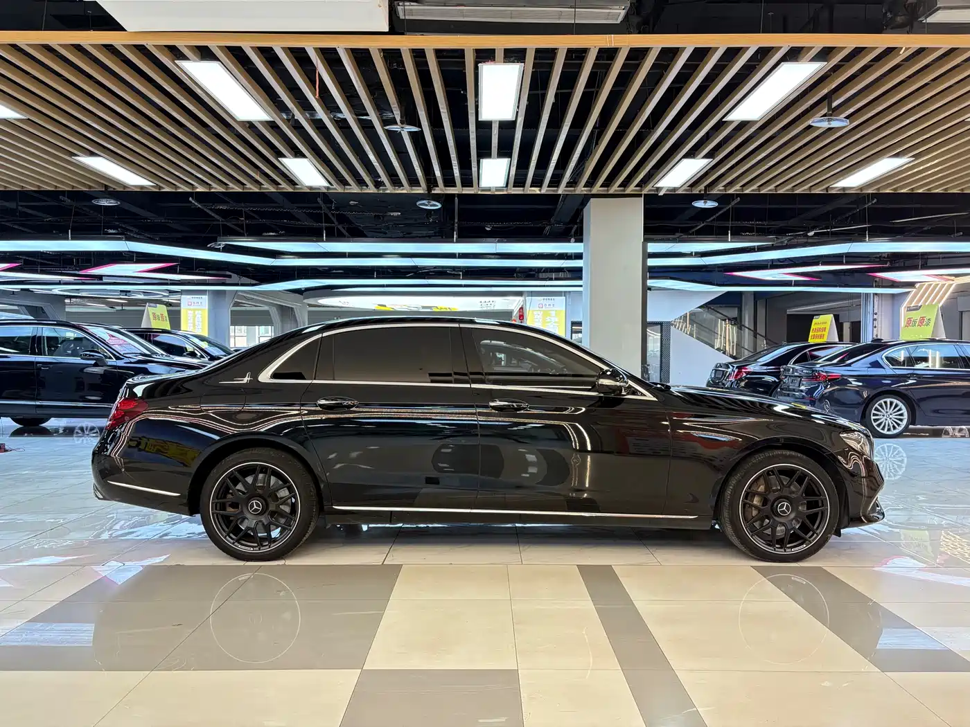 Mercedes-Benz E-Class 2017 Model E 320 L 4MATIC фото 6