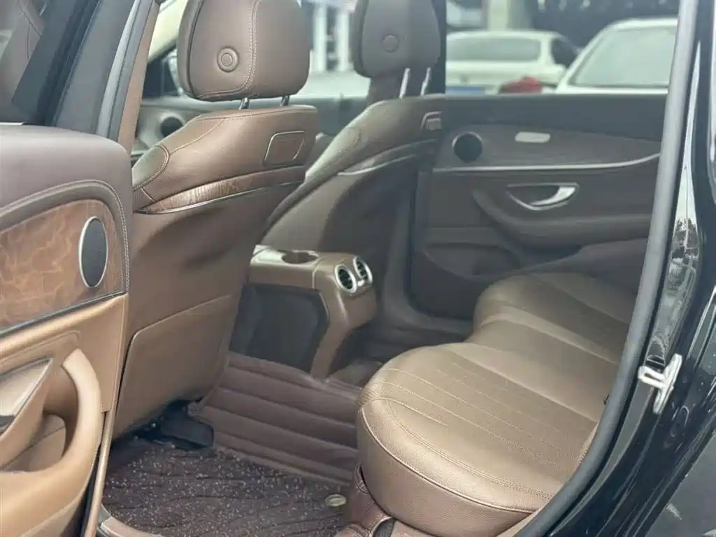 Mercedes-Benz E-Class 2020 E 300 L Fashion фото 5