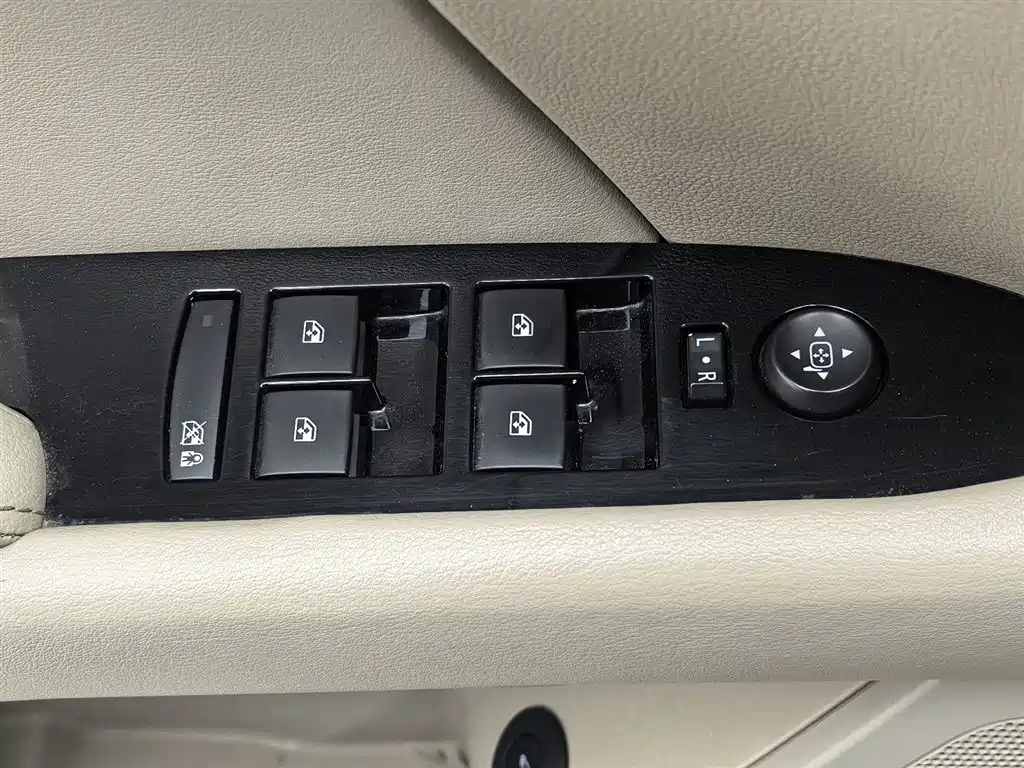 Cadillac XTS 2017 28T Technology фото 9