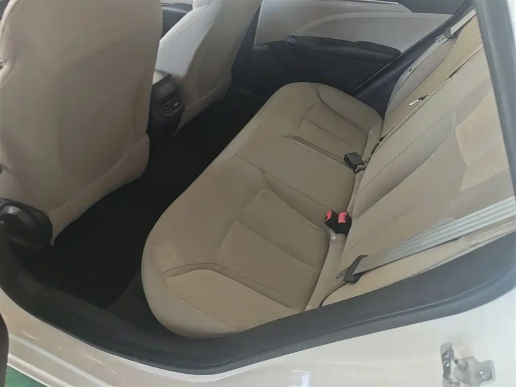 Buick Excelle 2015 15N Automatic Elite фото 17