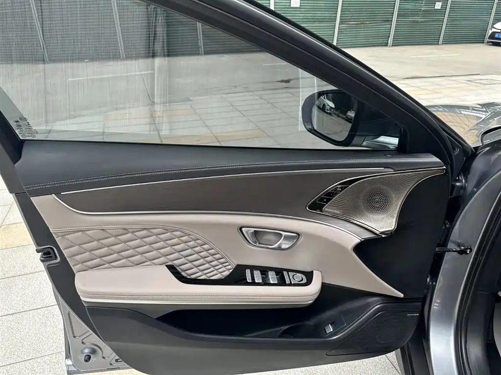 BYD Han 2024 Model DM-i Glory Edition 121KM Premium Type фото 15