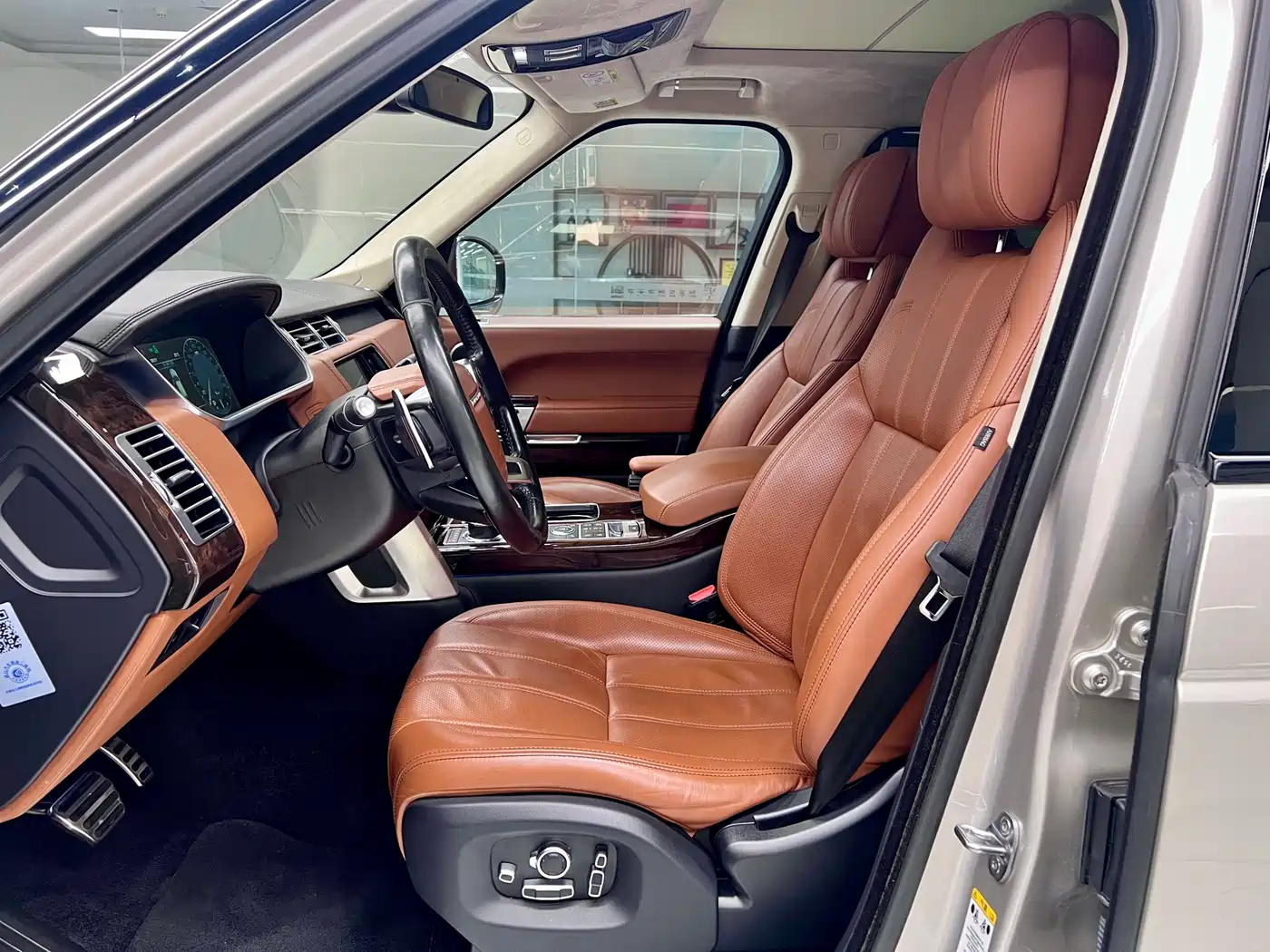 Land Rover Range Rover 2016 5.0 SC V8 AB Ultimate Autobiography LWB фото 8
