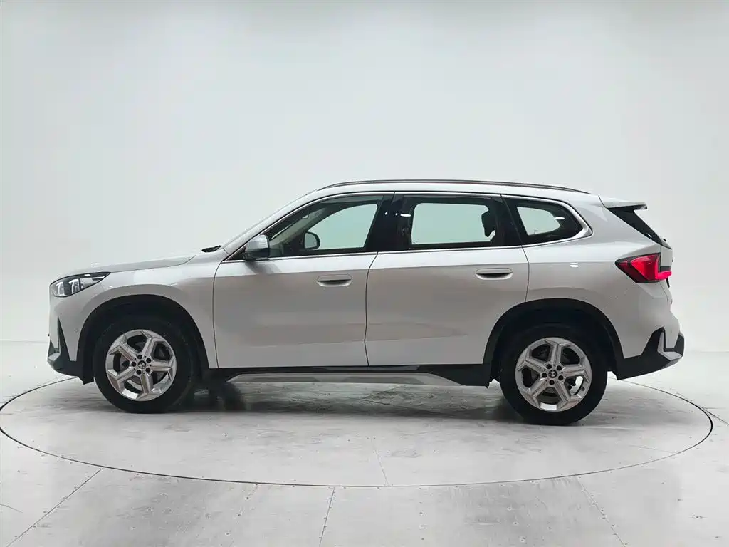 BMW X1 2023 sDrive20Li X Design Package фото 7