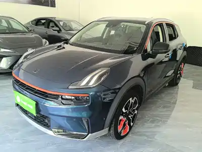 Lynk & Co 06