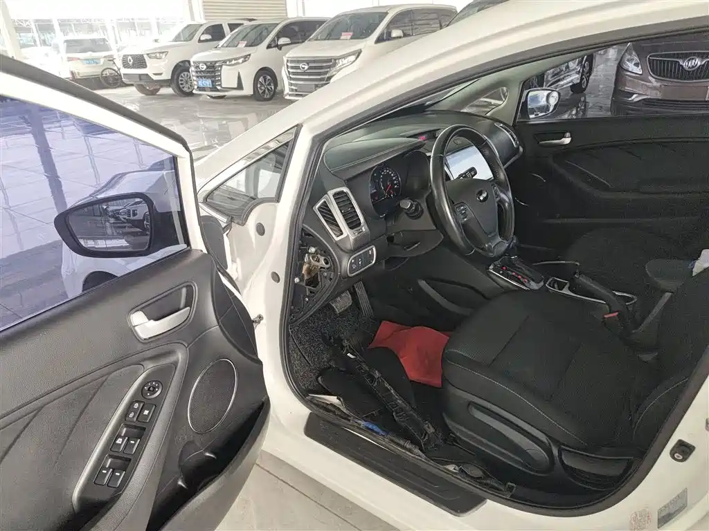 Kia K3 2016 1.6L Automatic GLS фото 9