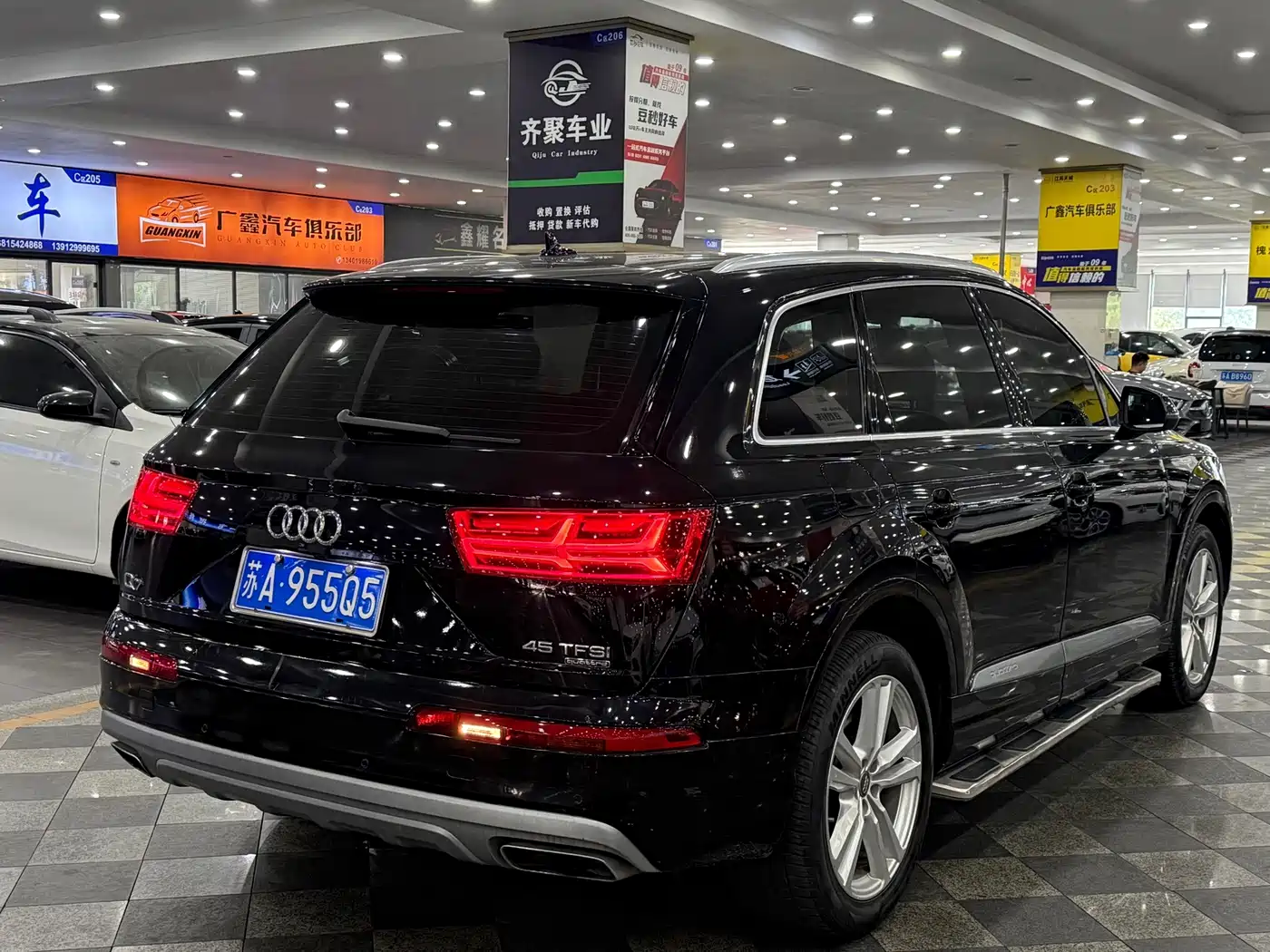 Фото 4 - Audi Q7