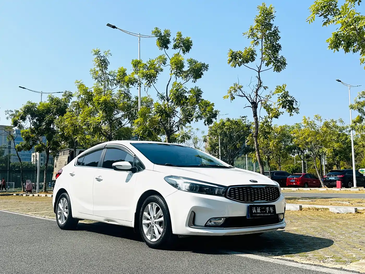 Kia K3 2016 1.6L Automatic GLS фото 3