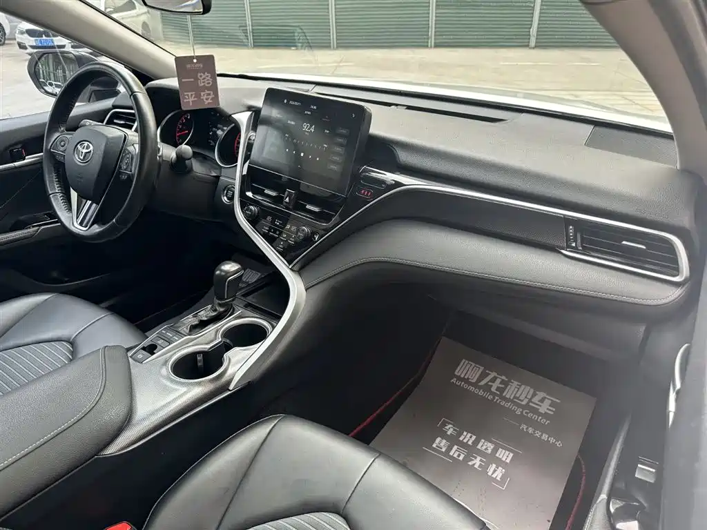 Toyota Camry 2022 2.0S Knight Edition фото 6