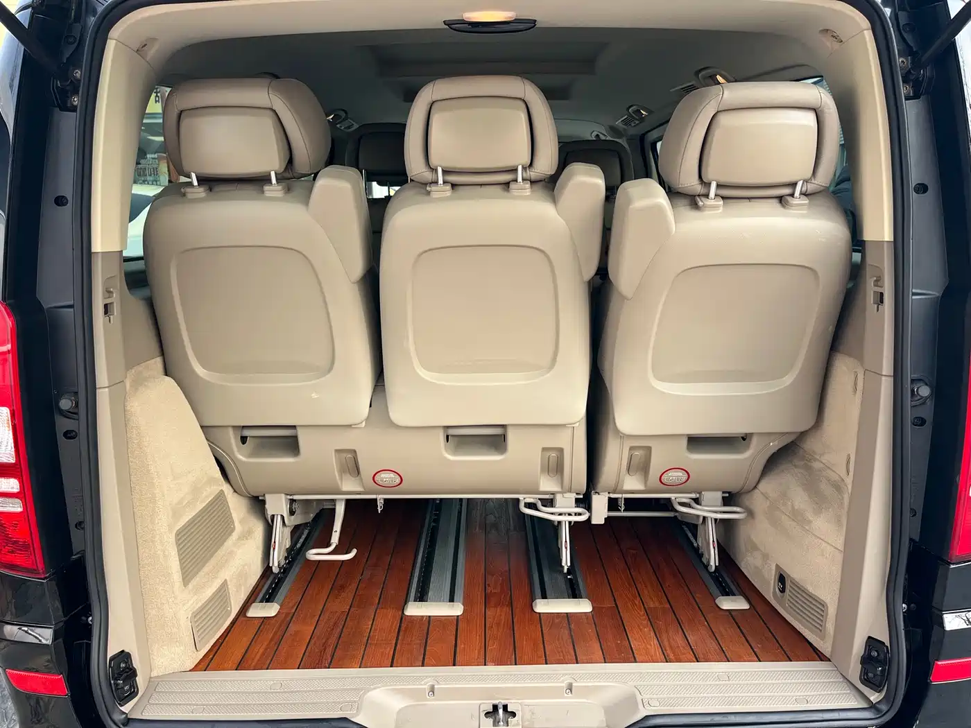 Mercedes-Benz Viano 2013 3.0L Comfort Edition фото 12