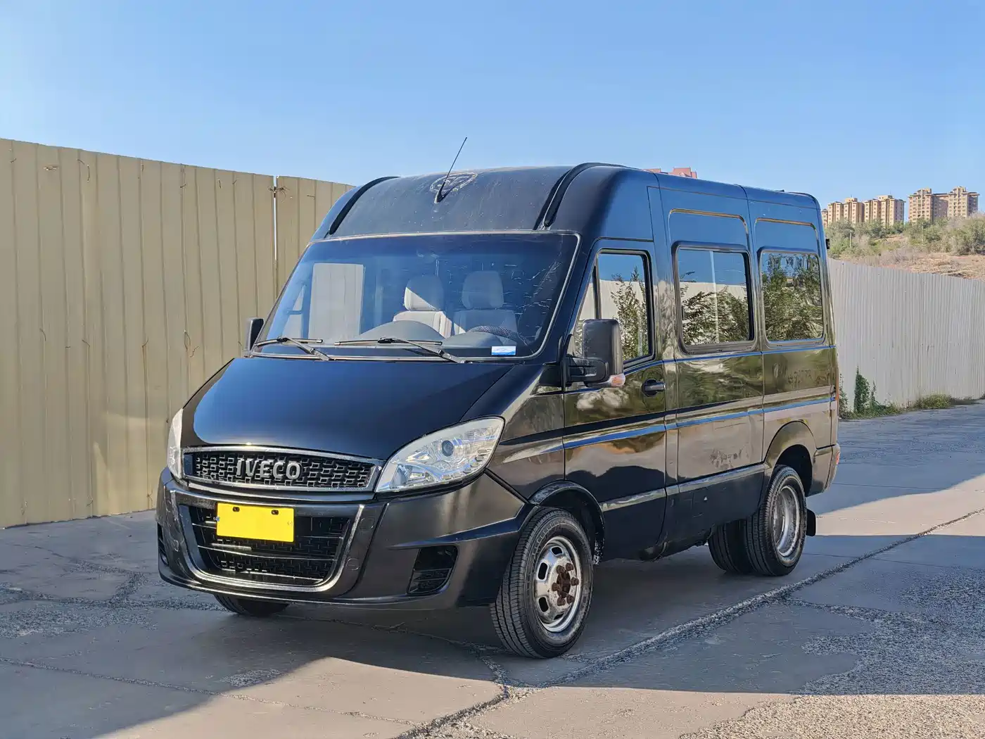 Iveco Bodhi 2018 2017 Model 2.5T Premium A32 Passenger Van Medium Roof 5-7 seater 47Z5