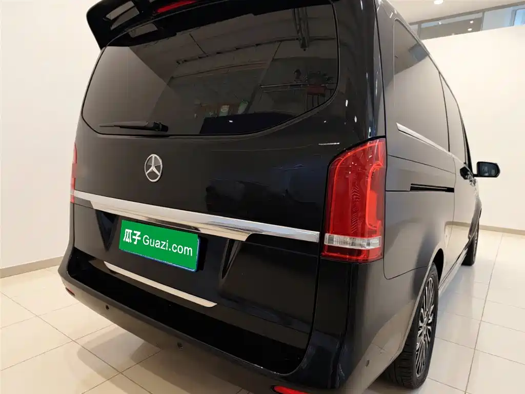 Mercedes-Benz V-Class 2017 Model V 260 Premium Edition фото 7