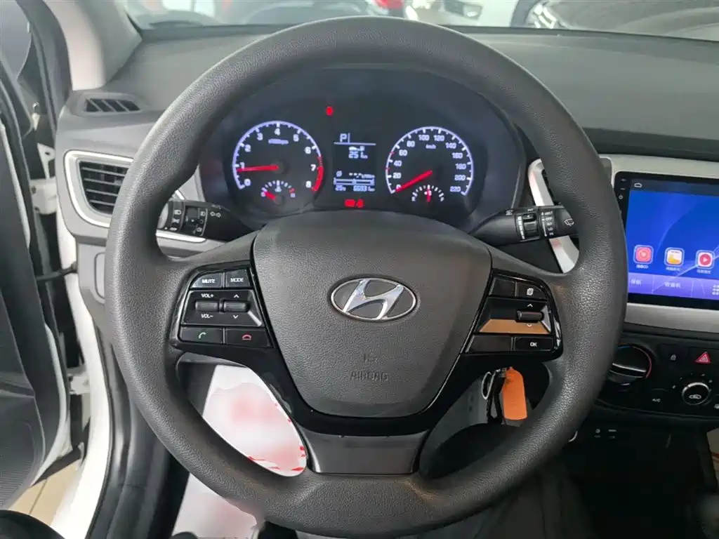 HYUNDAI ACCEPT