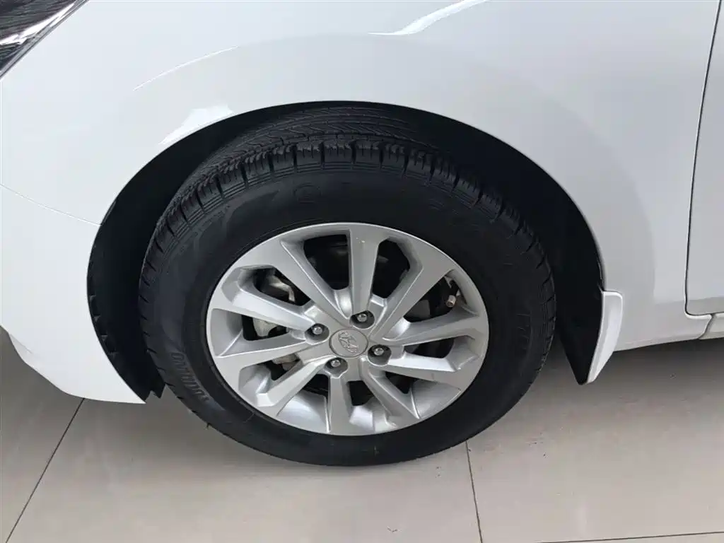 Hyundai Verna 2016 1.4L Automatic Cool Edition GLS фото 23