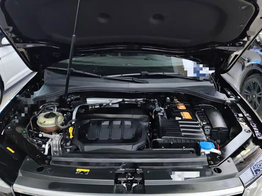 Volkswagen Tiguan L 2021 330TSI Automatic 2WD R-Line Premium фото 20