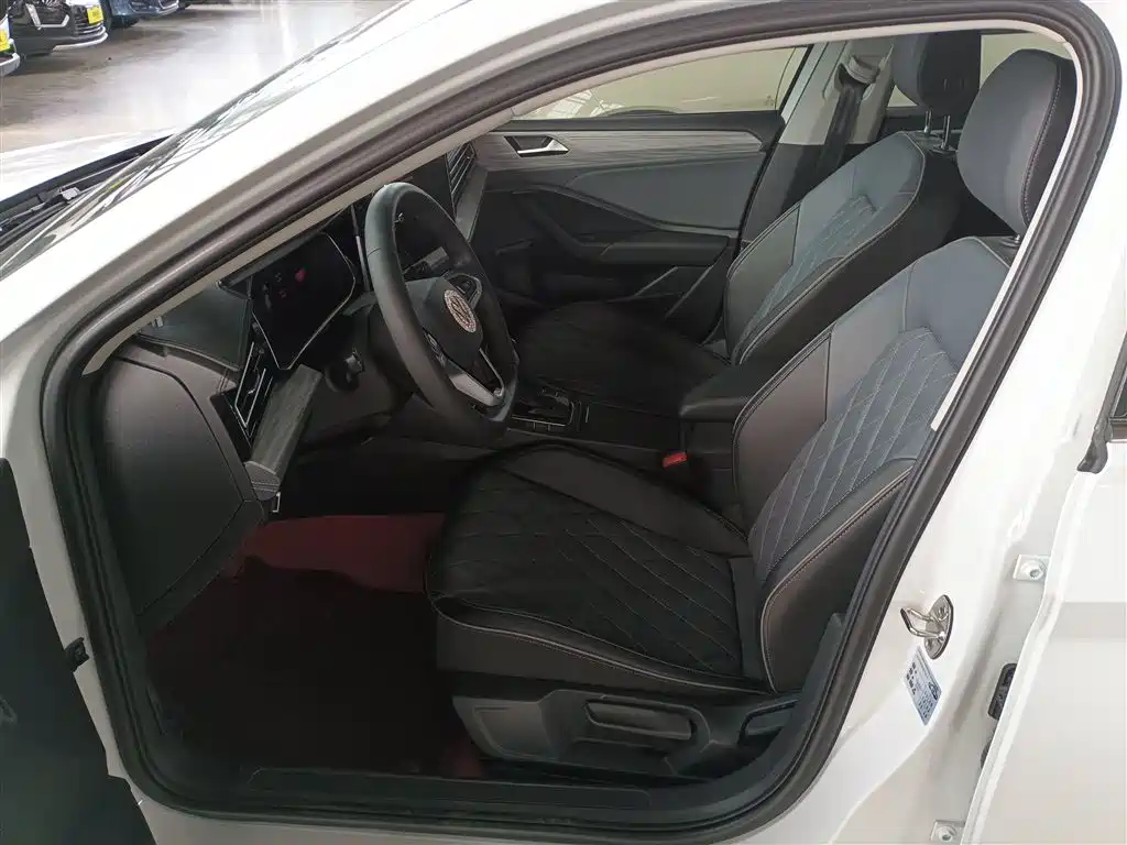 Volkswagen Sagitar 2023 300TSI DSG Surpassing Edition фото 14