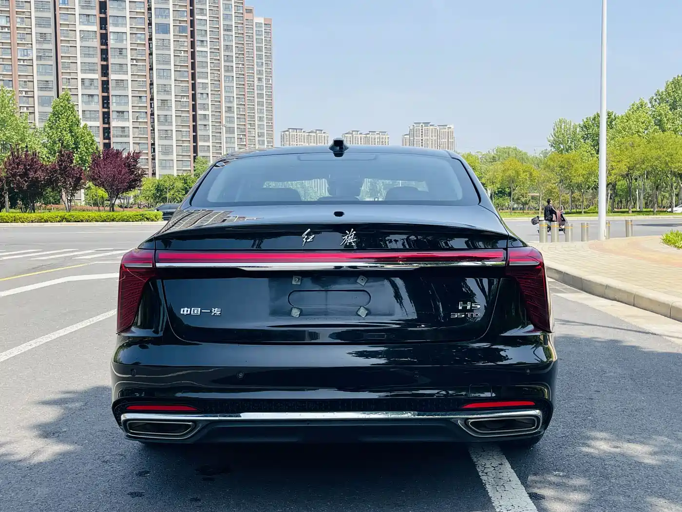 Hongqi H5 2024 1.5T DCT Smart Connect Flag Rhythm Edition фото 25
