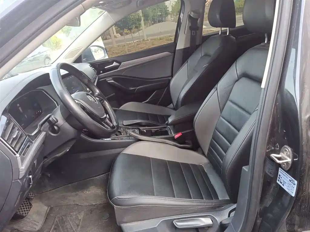 Volkswagen Sagitar 2021 280TSI DSG Surpassing Edition фото 8