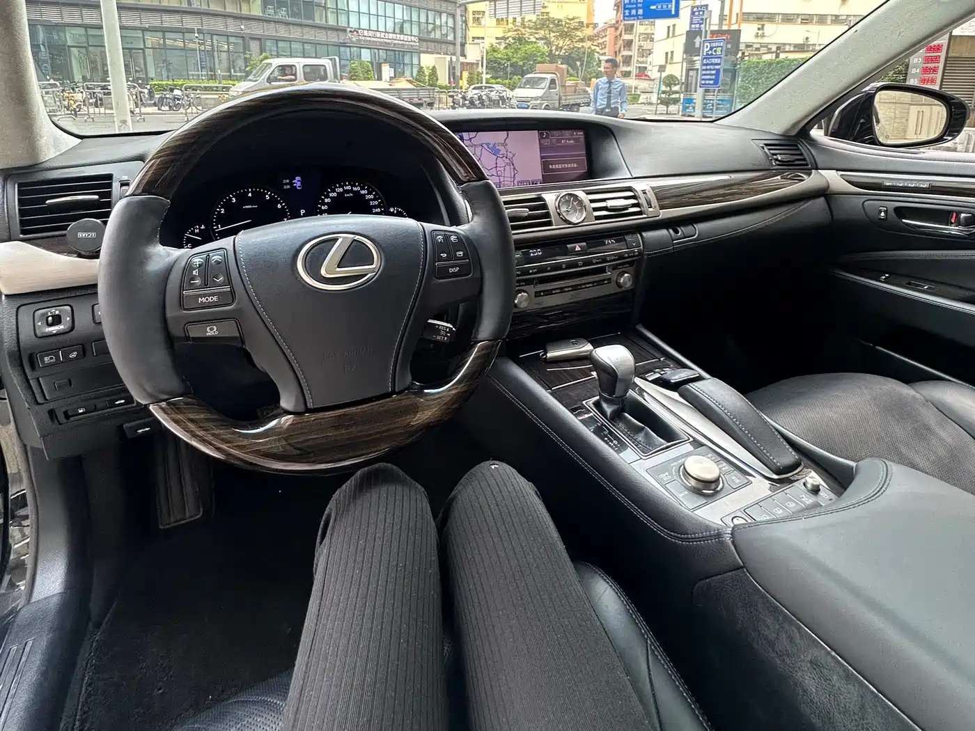 Lexus LS 2013 460L Luxury Edition фото 13