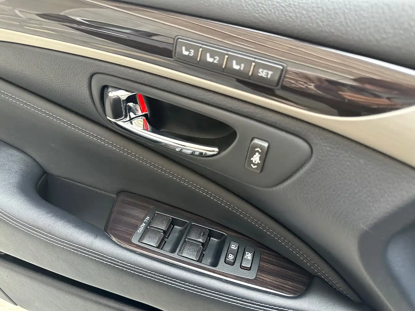Lexus LS 2013 460L Luxury Edition фото 15