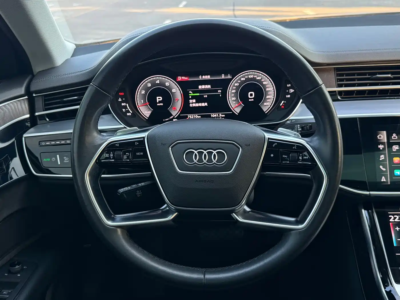 Audi A8 2022 A8L 50 TFSI quattro Comfort Collector's Edition фото 25