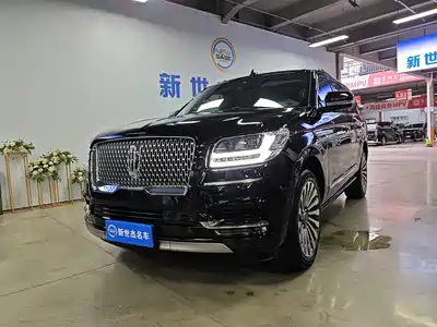 Lincoln Navigator