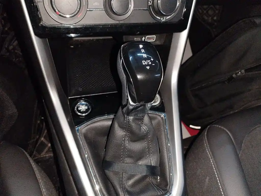 Volkswagen T-Cross 2021 1.5L Auto Comfort Edition фото 10