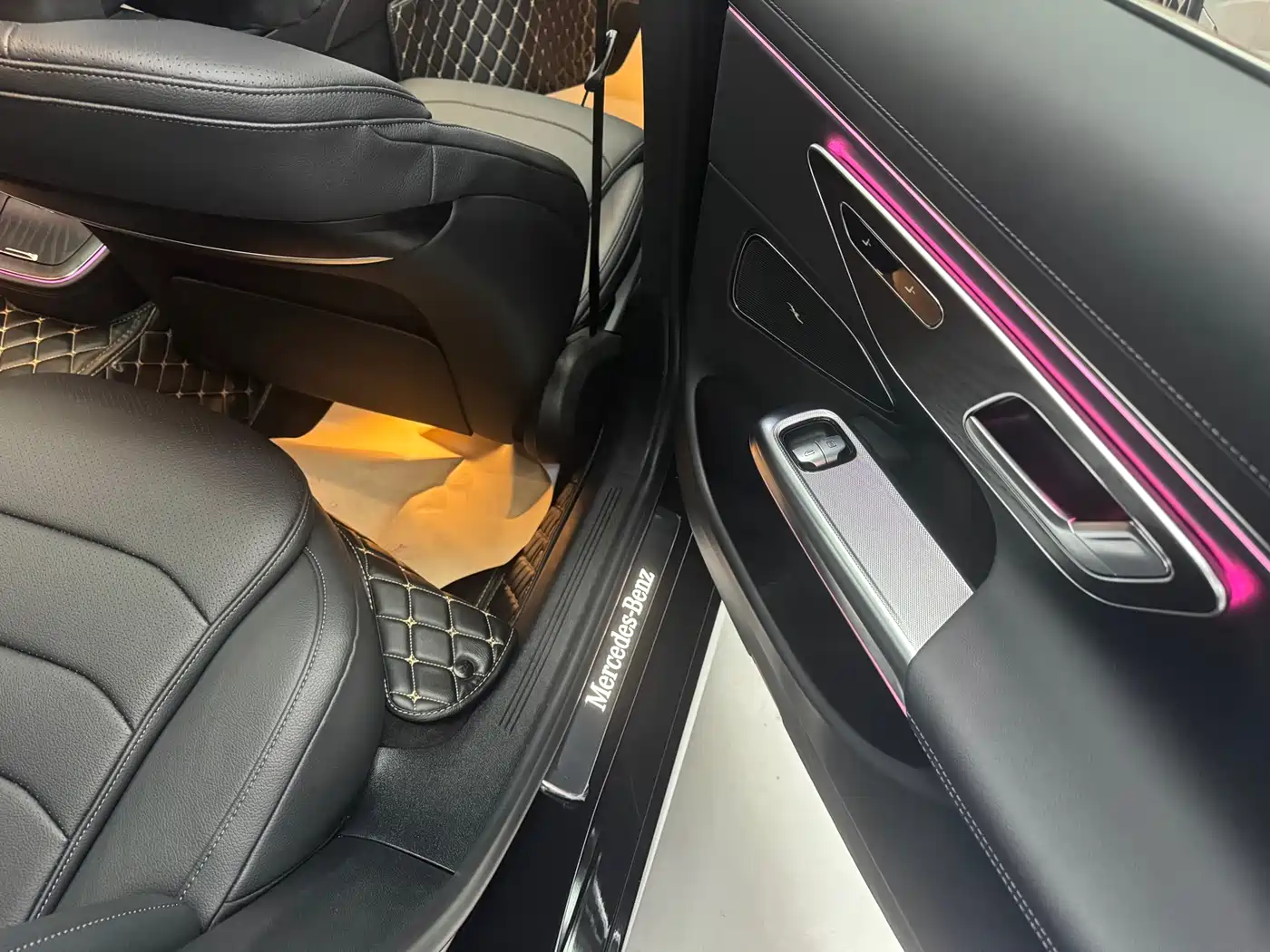 Mercedes-Benz E-Class 2024 E 300 L Fashion Sport фото 9