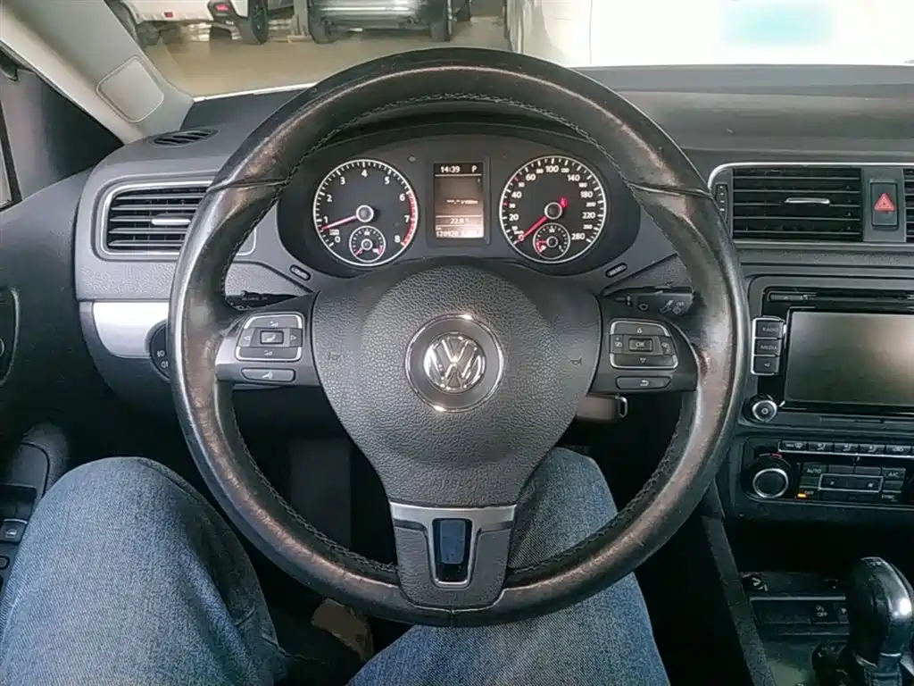Volkswagen Sagitar 2014 Facelift 1.4TSI BlueMotion фото 11