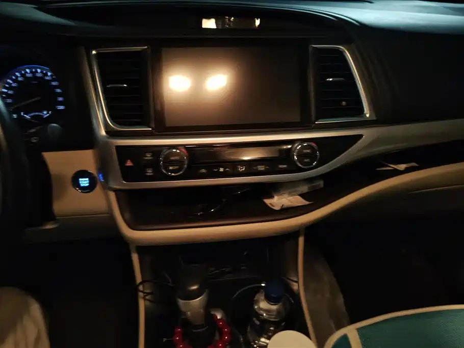 Toyota Highlander 2018 2.0T 4WD Premium 7-seater (China V) фото 13