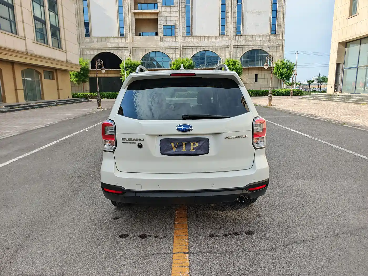 Subaru Forester 2016 2.0i Fashion Navigation Edition фото 16