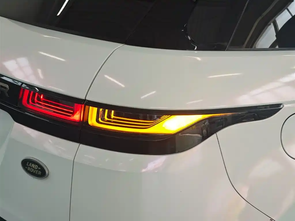 Land Rover Range Rover Evoque 2021 Range Rover Evoque L 249PS R-Dynamic S Performance Edition фото 8