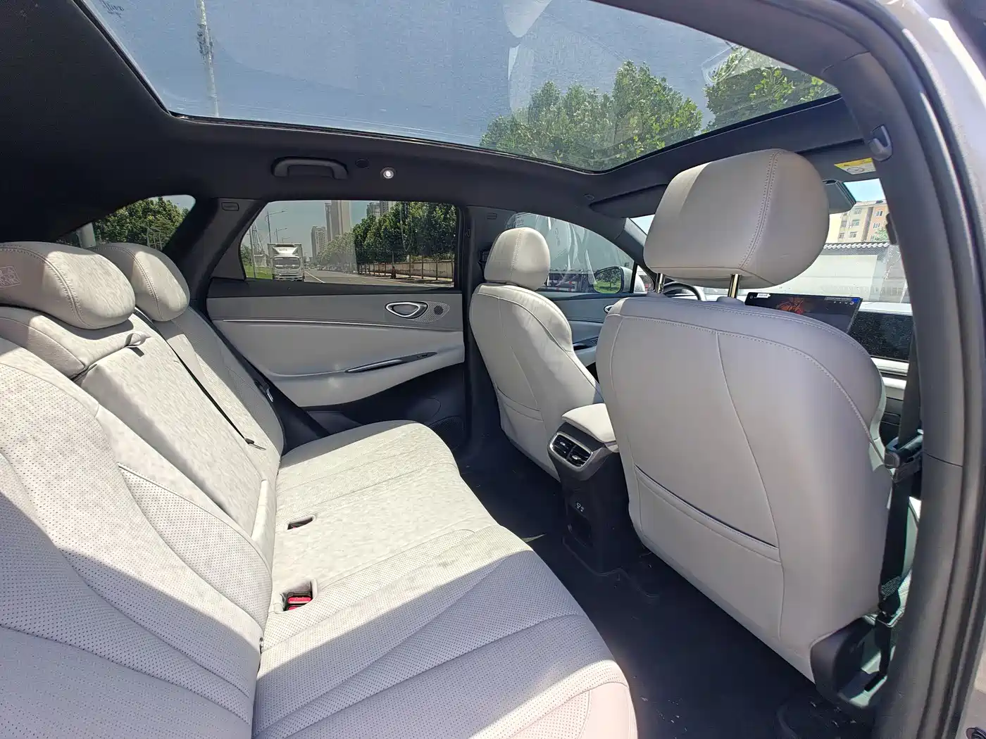 BYD Sealion 06 New Energy 2025 DM-i 170 Pilot Pro Edition фото 13