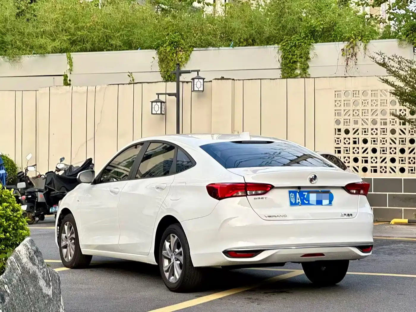 Buick Verano 2024 2023 Pro Leisure Edition