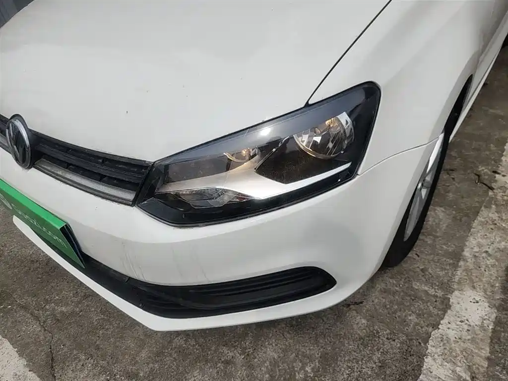 Volkswagen Polo 2016 1.4L Manual Trend фото 24
