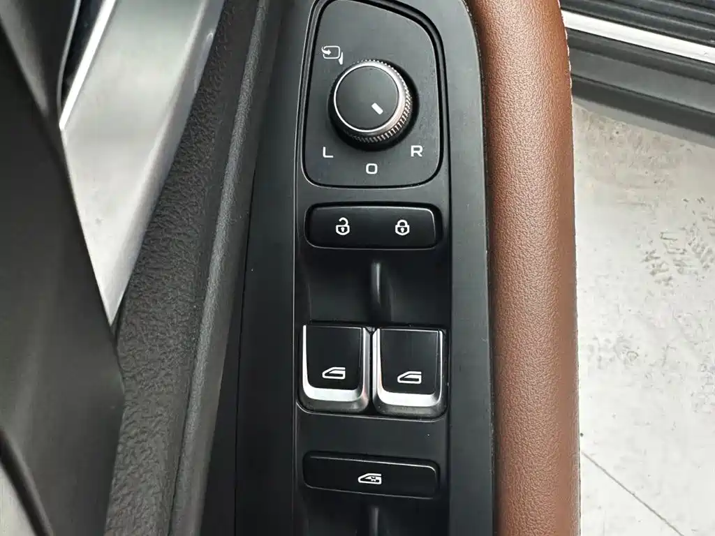 GEELY AUTOMOBILE VISION X6