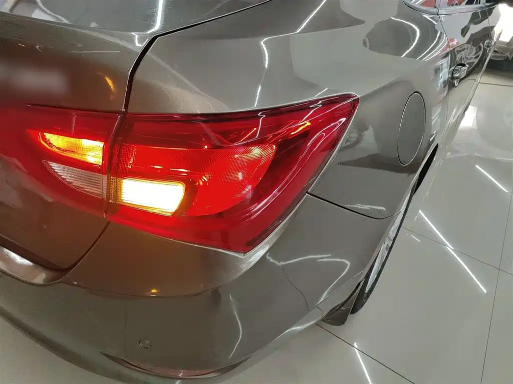 Buick Excelle 2016 Model 15N Automatic Luxury фото 8