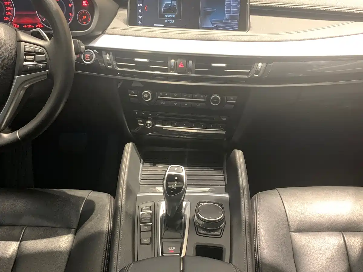 BMW X6 2018 xDrive35i Leading Model фото 11