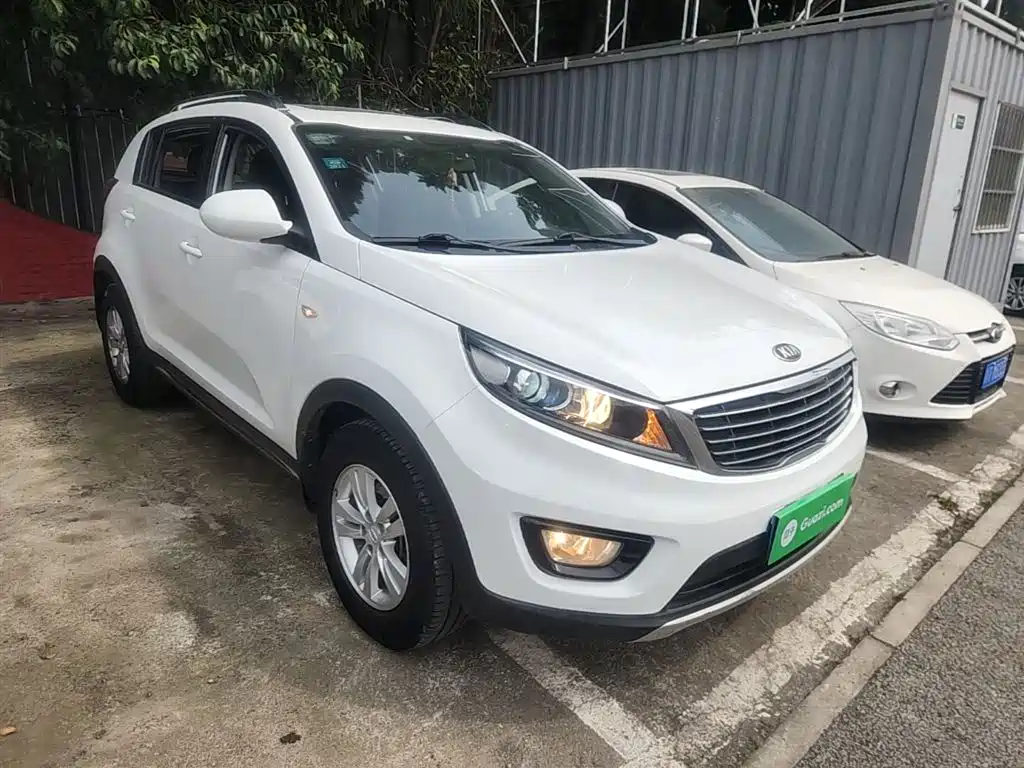 Kia Sportage 2015 2.0L Automatic 2WD GL фото 4