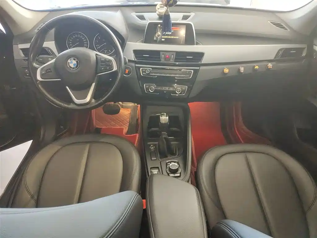 BMW X1 2018 sDrive18Li Fashion Model фото 10