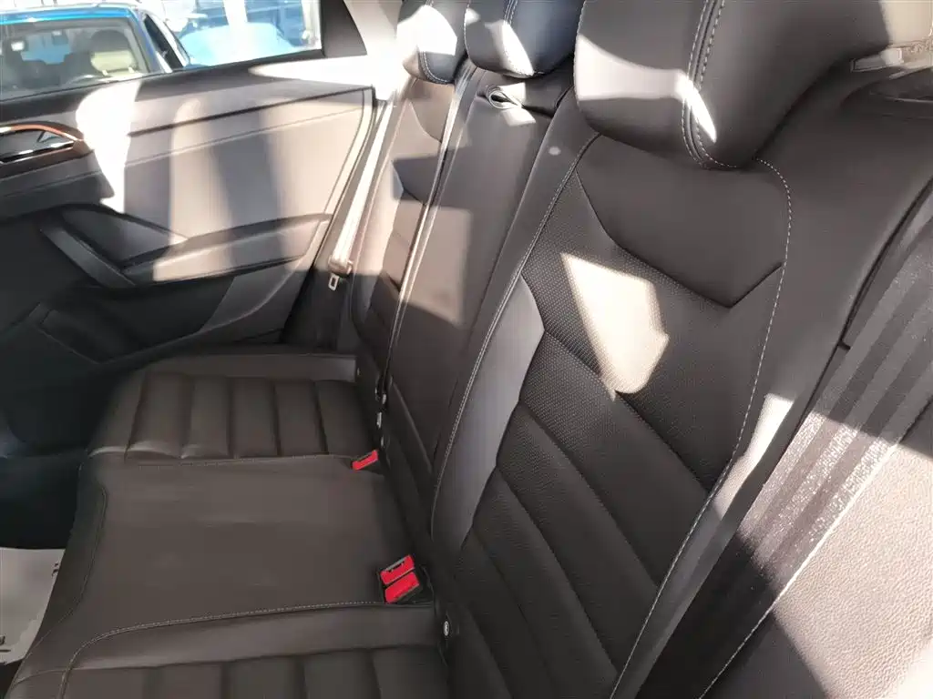 Volkswagen Tharu 2019 Model 330TSI 4WD Flagship Edition China VI фото 17