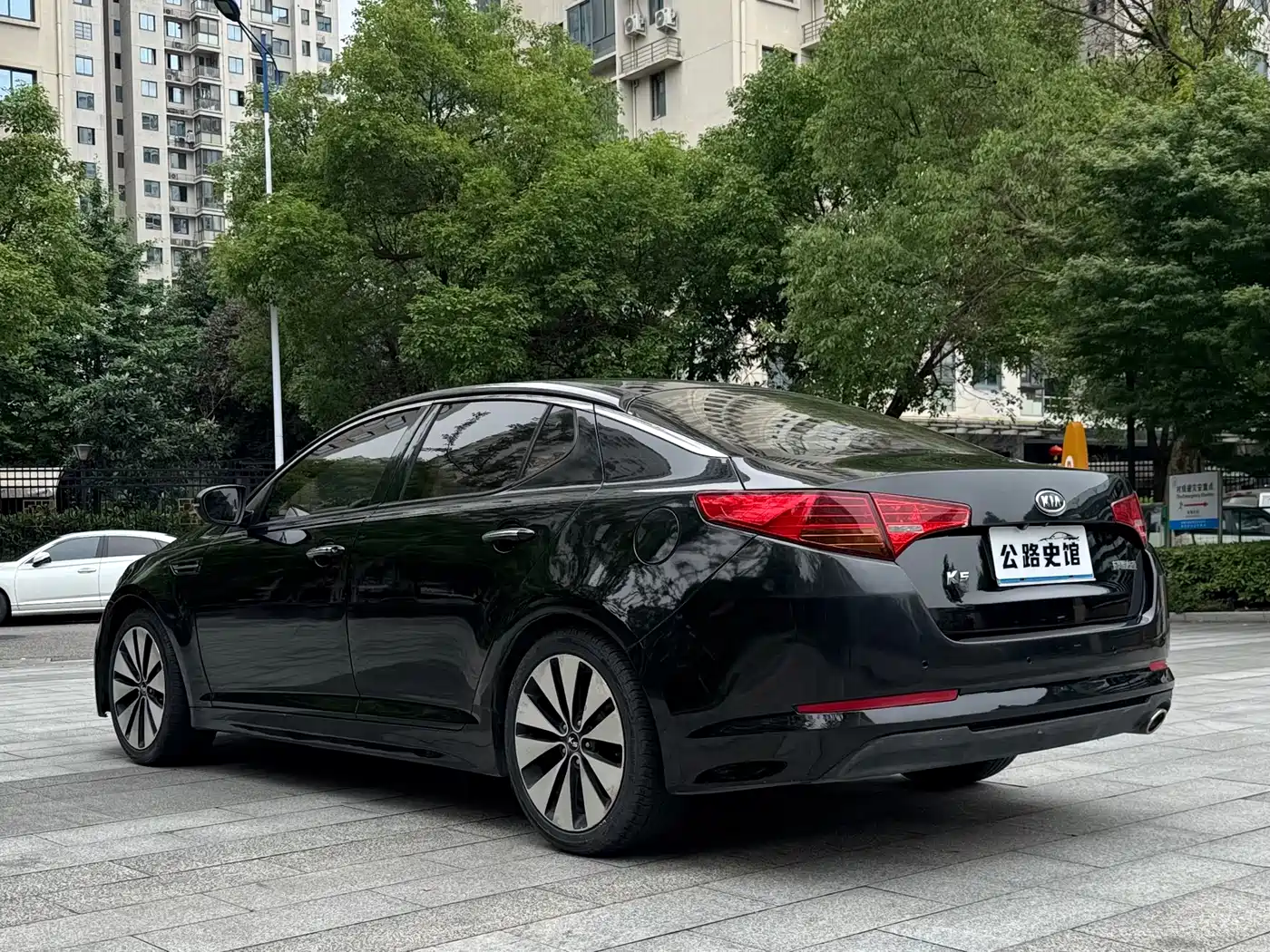 Kia K5 2011 2.0L Automatic DLX фото 4
