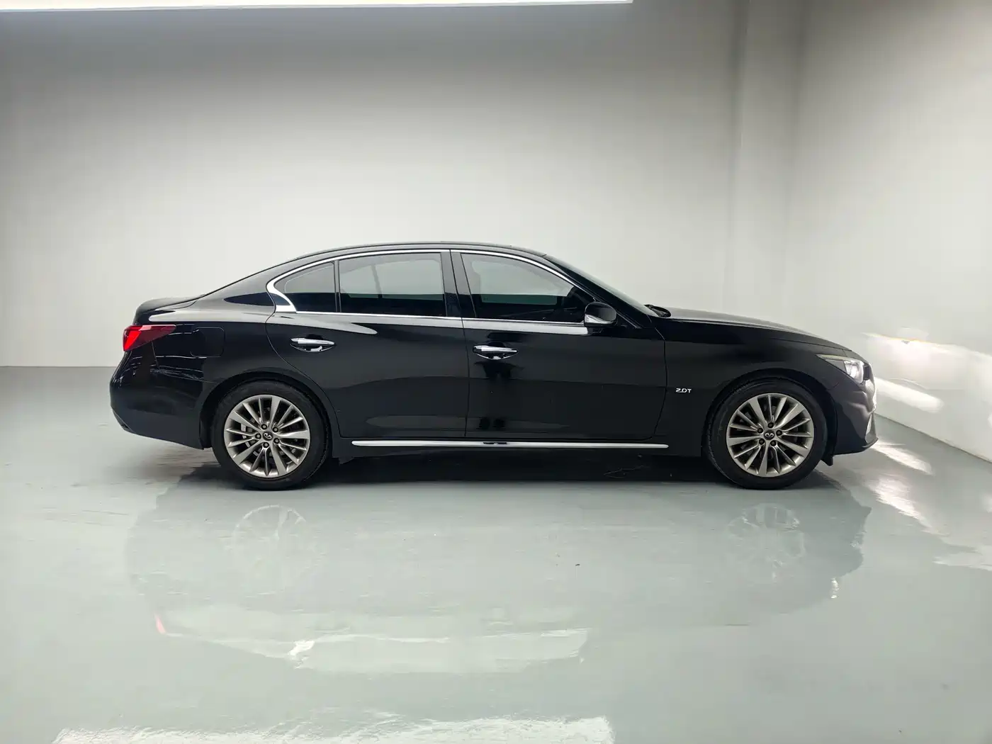 Infiniti Q50L 2019 2018 2.0T Leisure Edition China V