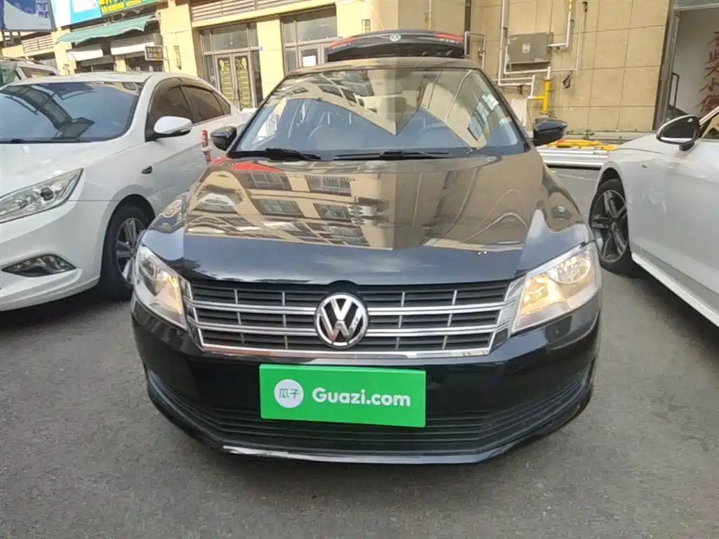 Volkswagen Lavida 2013 Facelift Classic 1.6L Automatic Trend фото 3