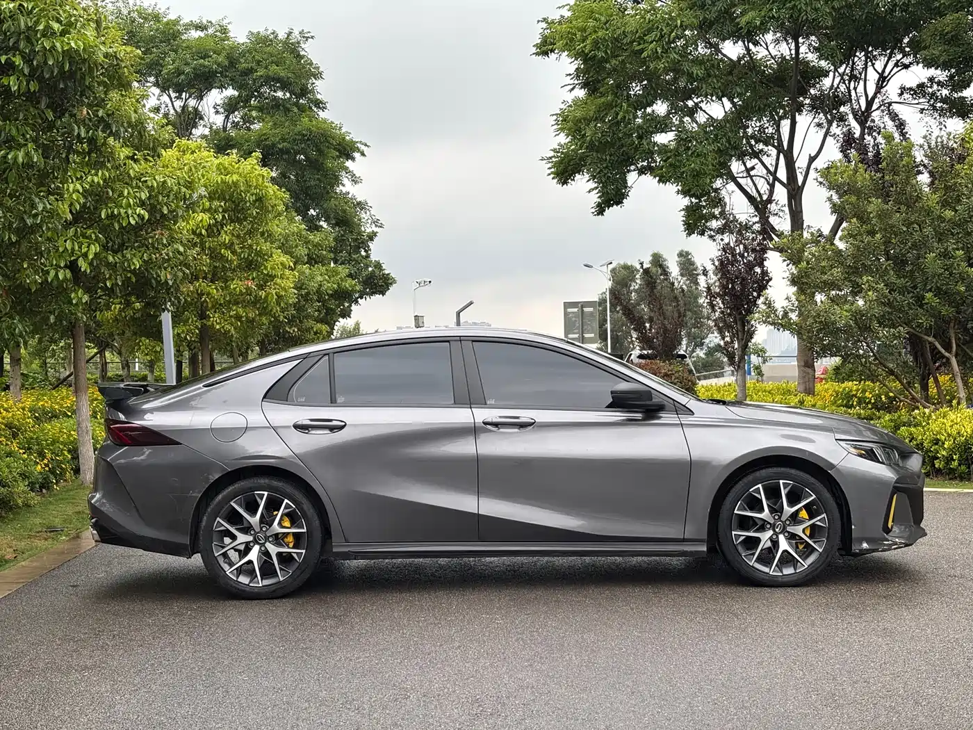 GAC Trumpchi Trumpchi Emkoo 2021 270T DCT J15 Edition фото 4