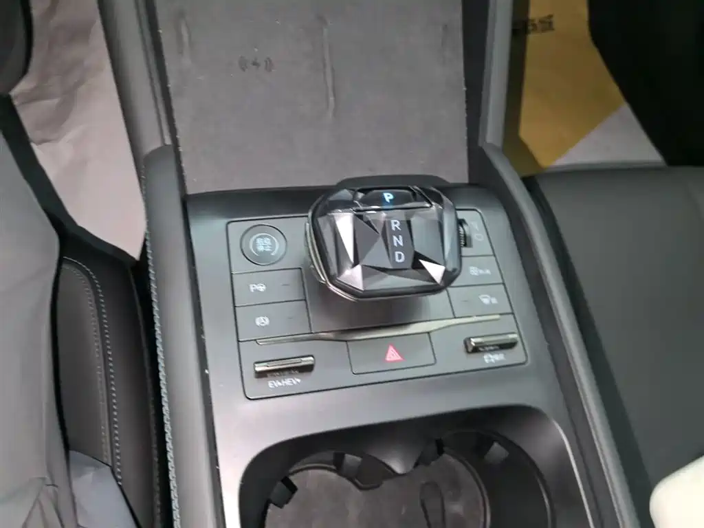 BYD Qin L 2025 DM-i Smart Drive Edition 120KM Surpassing фото 14